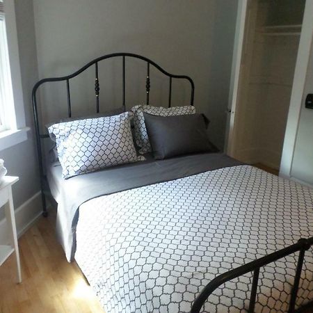 Beautiful, Clean, Quiet 2 Br-In Downtown Ottawa. Parking, Wifi And Netflix Included Daire Dış mekan fotoğraf