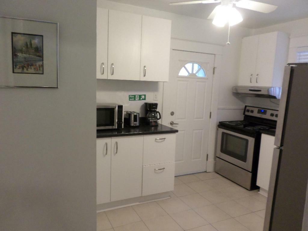 Beautiful, Clean, Quiet 2 Br-In Downtown Ottawa. Parking, Wifi And Netflix Included Daire Dış mekan fotoğraf